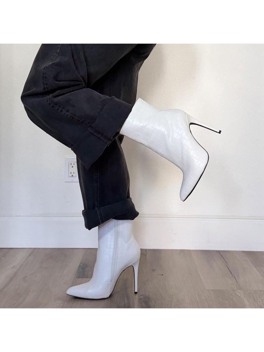 Fashion Nova Women's Black and Grey Boot